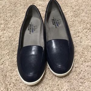 LIFESTRIDE Navy Blue Flats